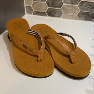 Women’s Kuailu Flip-Flop Sandals Sz 9